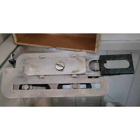 Singer Buttonhole Attachment Part No. 121795 for Singer Lock Stitch Sewing Machi - Picture 11 of 11